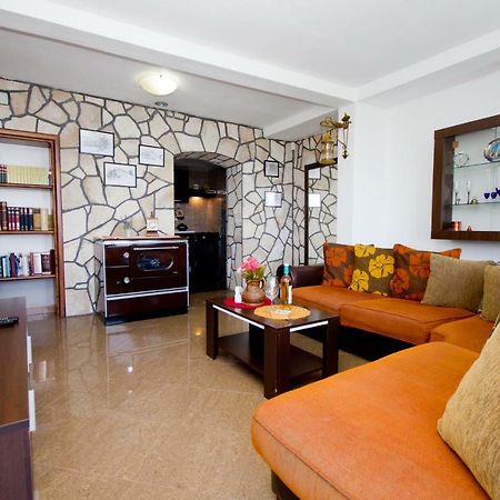 Apartments Dora Добра Вода Екстер'єр фото