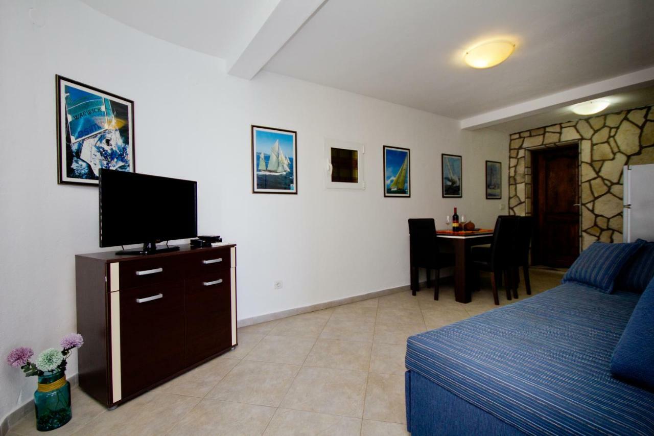 Apartments Dora Добра Вода Екстер'єр фото