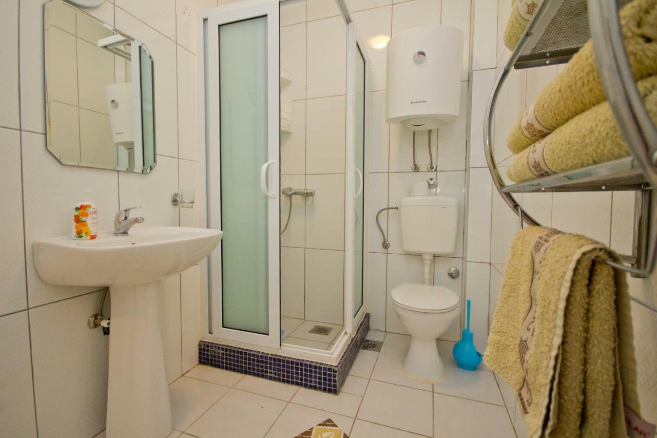Apartments Dora Добра Вода Екстер'єр фото