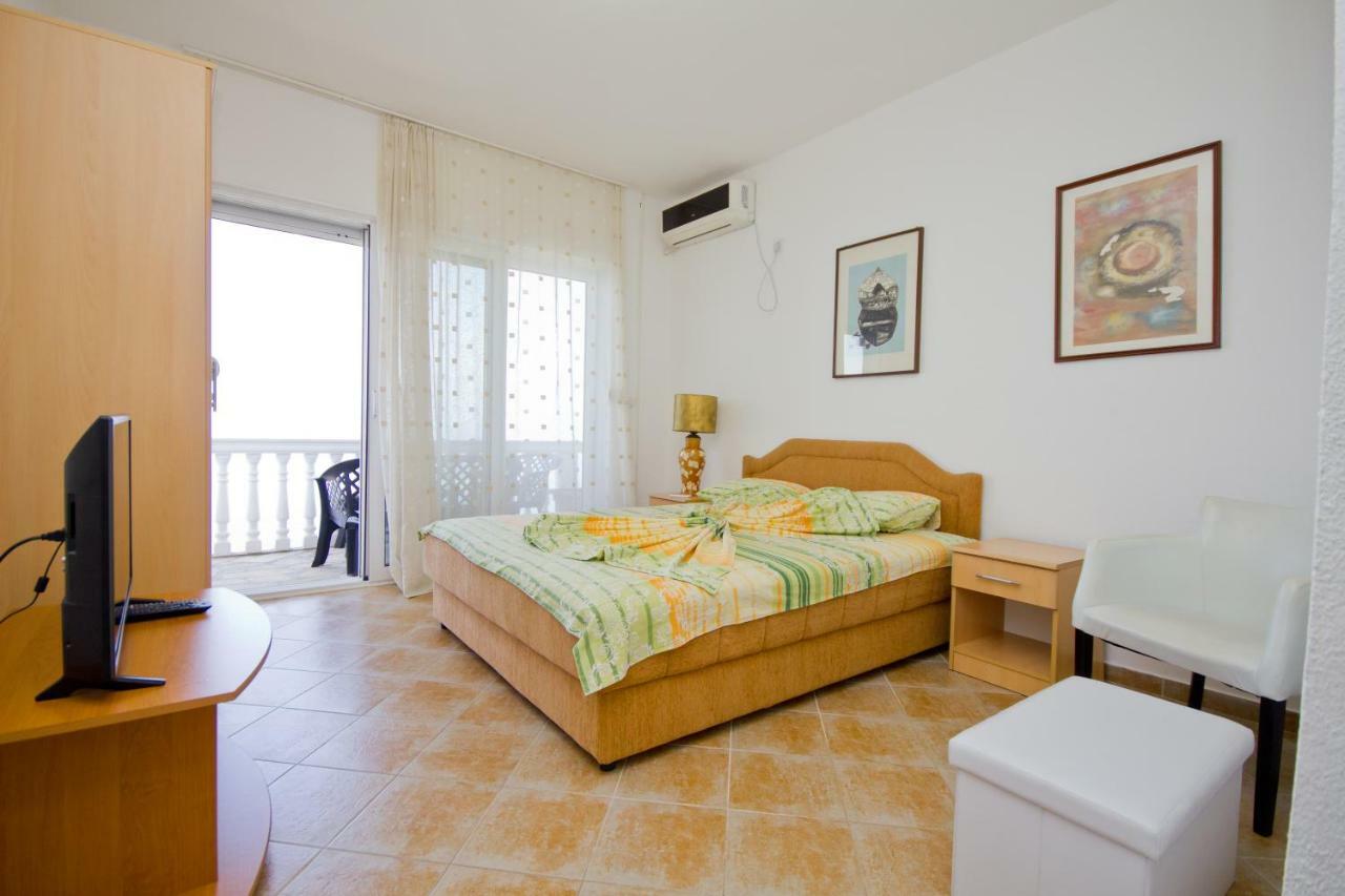 Apartments Dora Добра Вода Екстер'єр фото