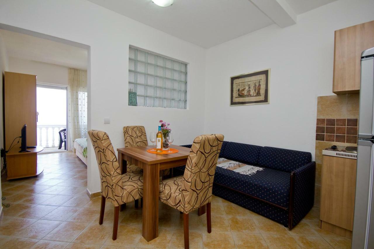 Apartments Dora Добра Вода Екстер'єр фото