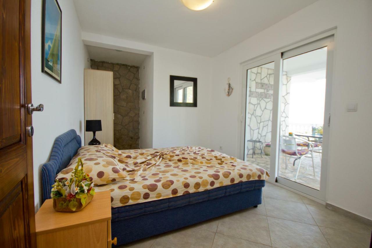 Apartments Dora Добра Вода Екстер'єр фото