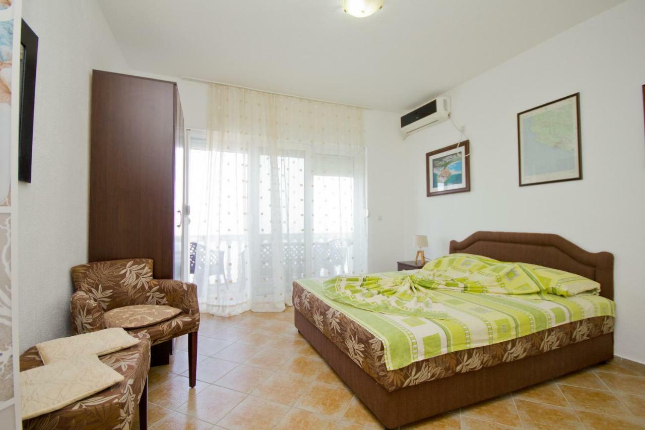 Apartments Dora Добра Вода Екстер'єр фото